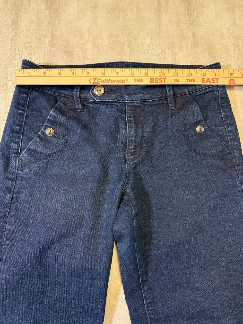 Anthropologie‎ Pilcro Dark Wash Button-Front Flare Jeans - Picture 4 of 6